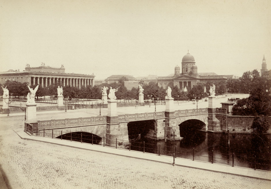 Schloßbrücke
